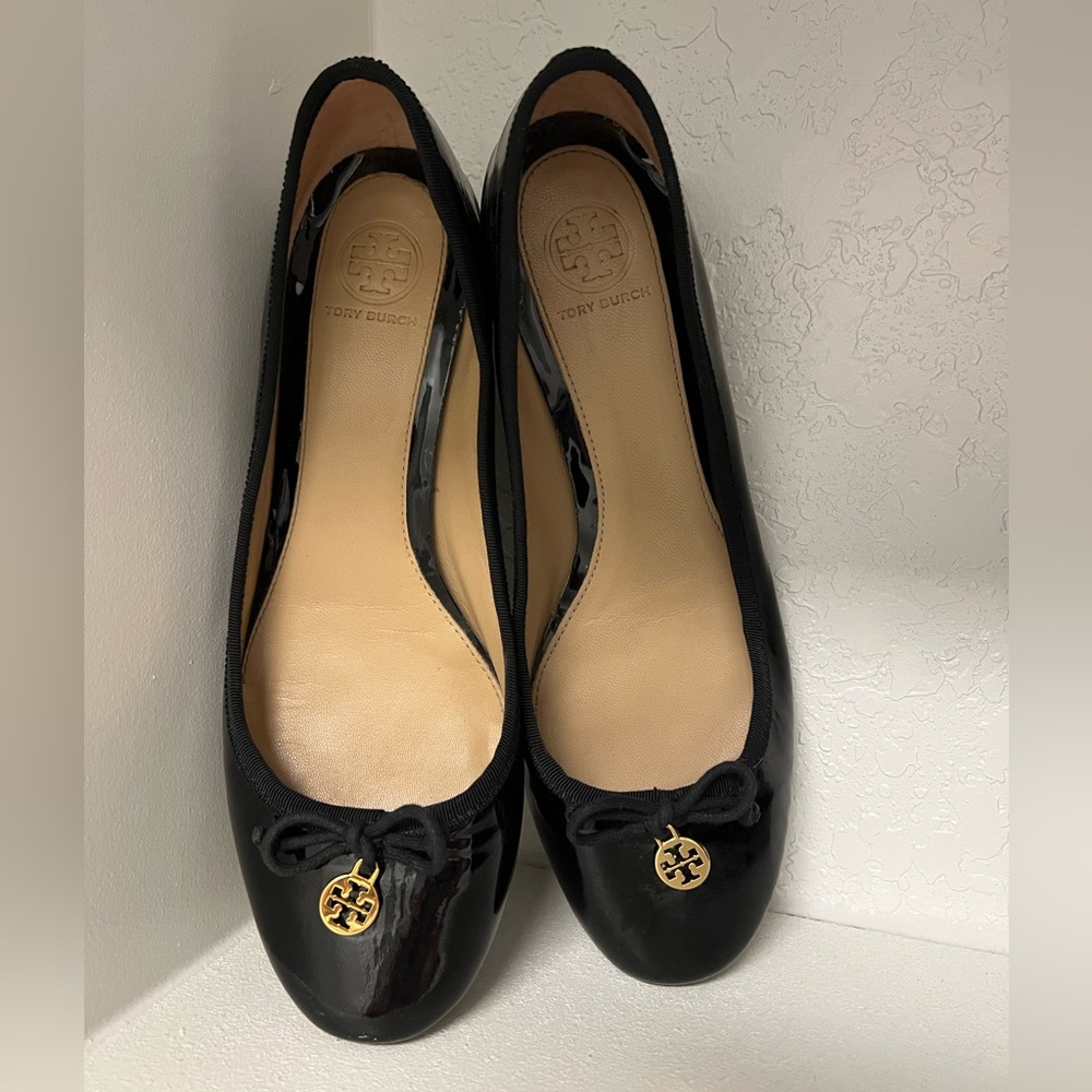 Tory Burch black patent leather block heel